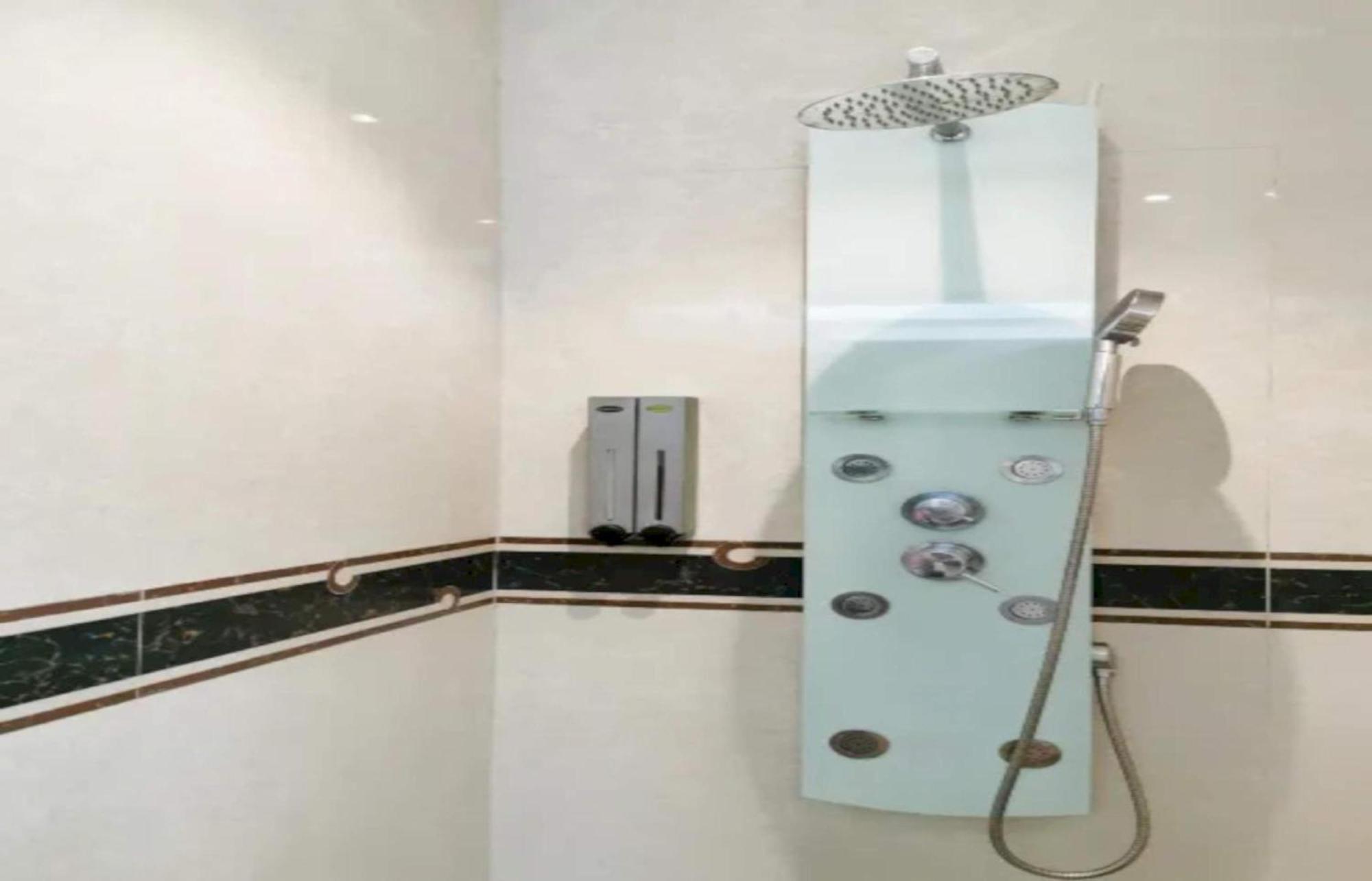 Capital O 75451 Podstel Hostel กรุงเทพมหานคร ภายนอก รูปภาพ