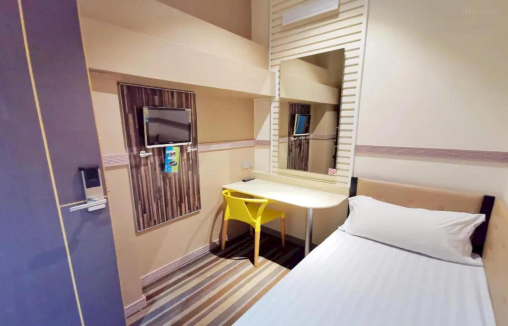 Capital O 75451 Podstel Hostel กรุงเทพมหานคร ภายนอก รูปภาพ