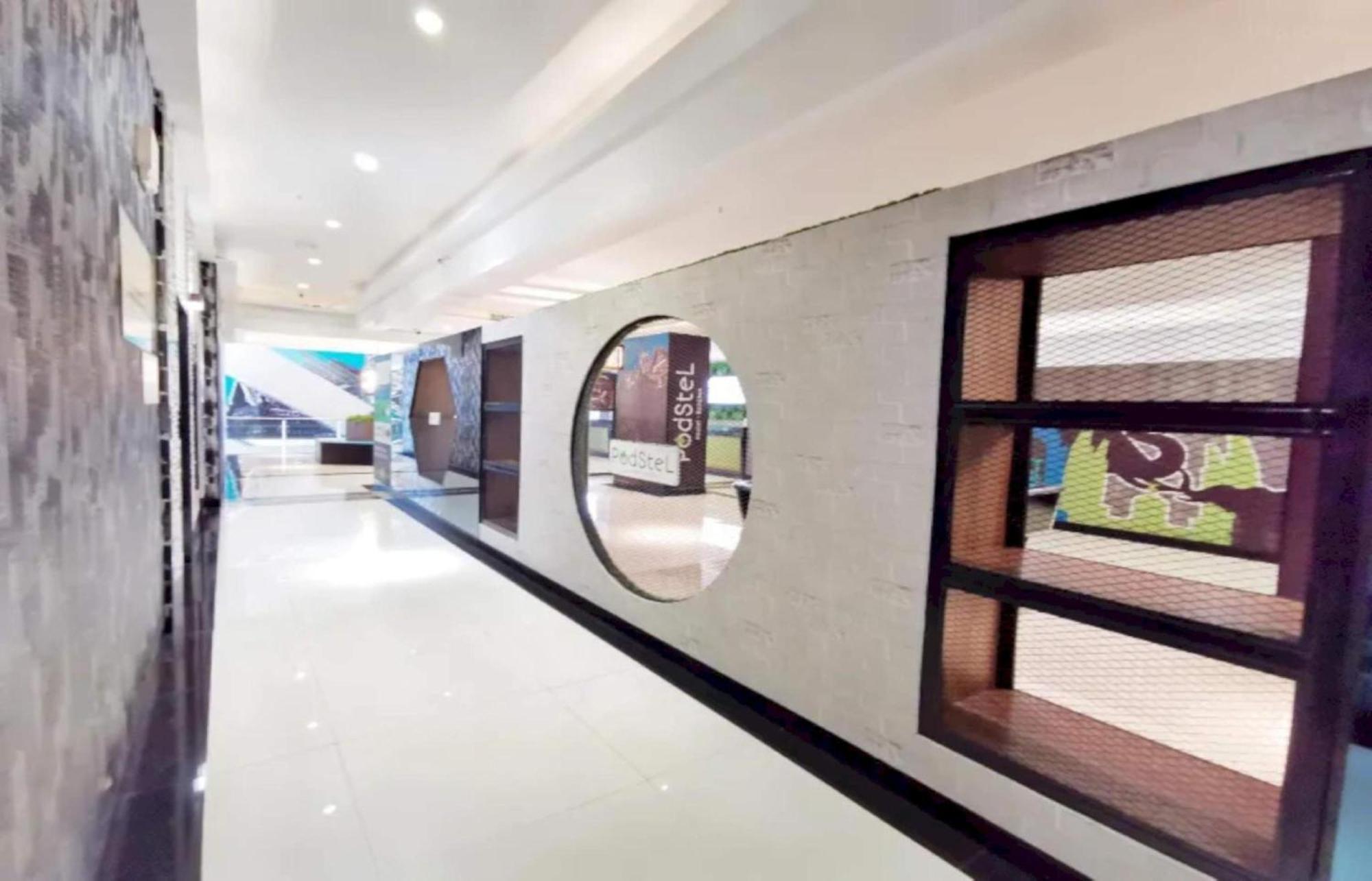 Capital O 75451 Podstel Hostel กรุงเทพมหานคร ภายนอก รูปภาพ