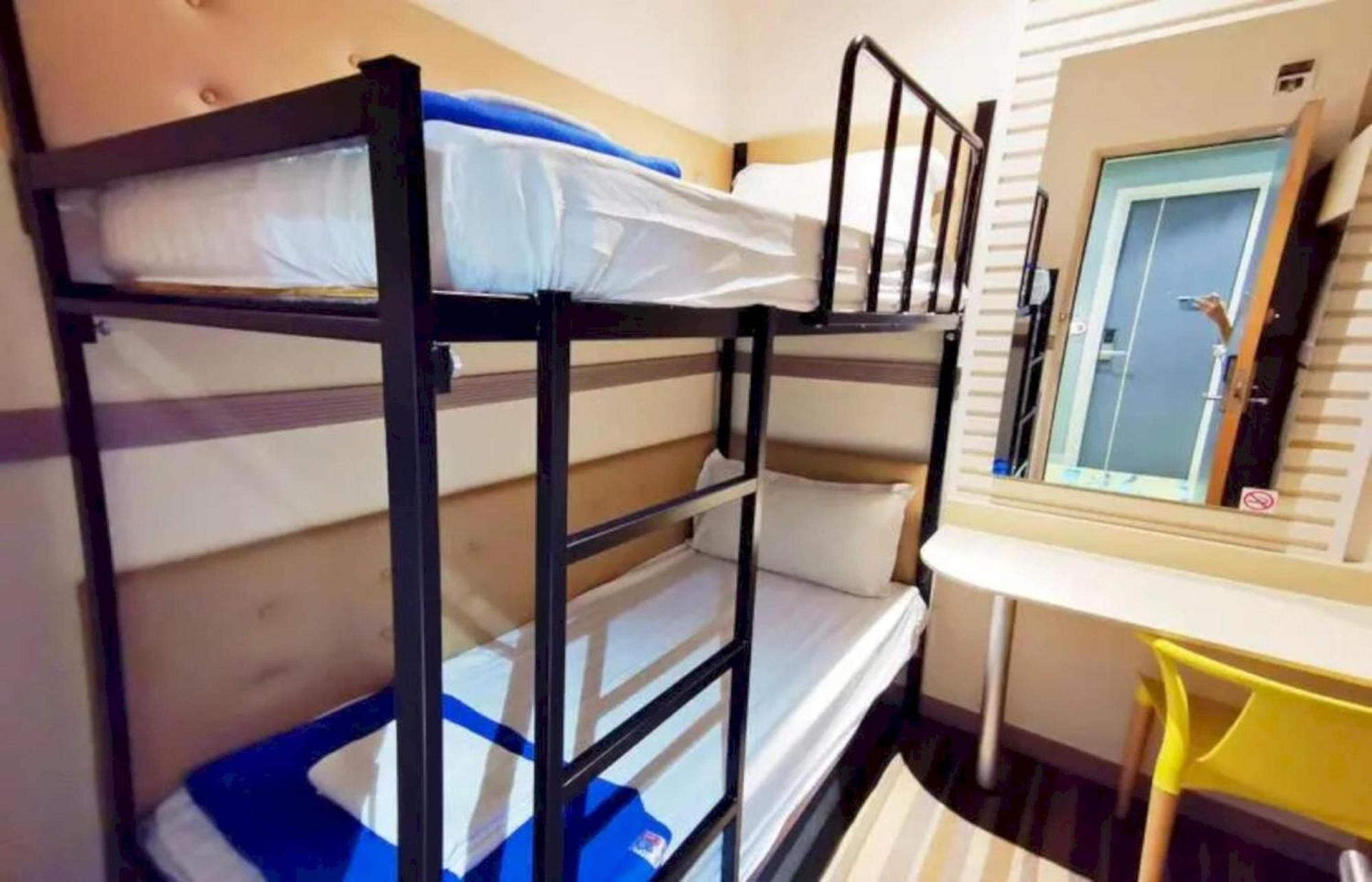 Capital O 75451 Podstel Hostel กรุงเทพมหานคร ภายนอก รูปภาพ