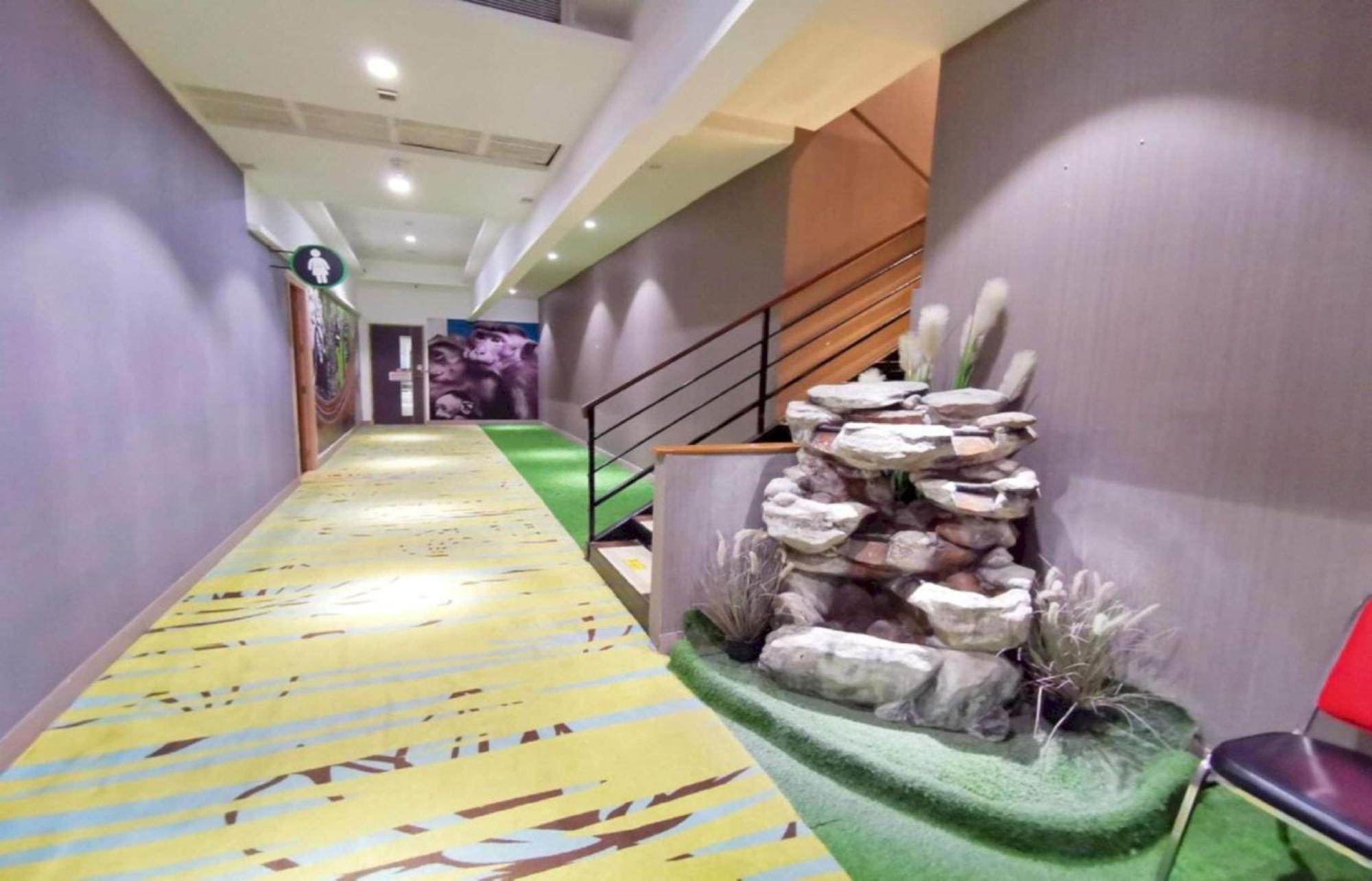 Capital O 75451 Podstel Hostel กรุงเทพมหานคร ภายนอก รูปภาพ
