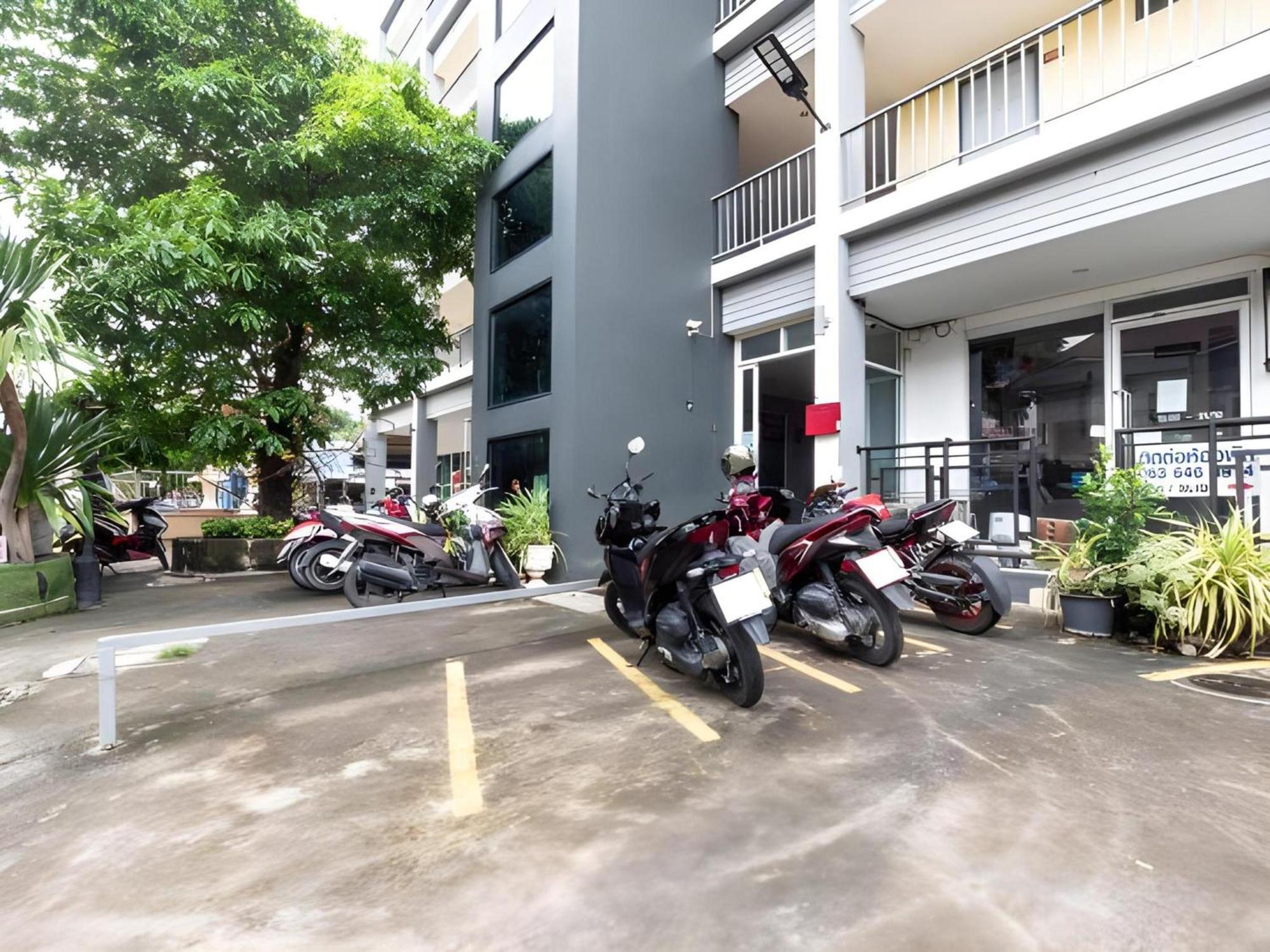 Capital O 75451 Podstel Hostel กรุงเทพมหานคร ภายนอก รูปภาพ